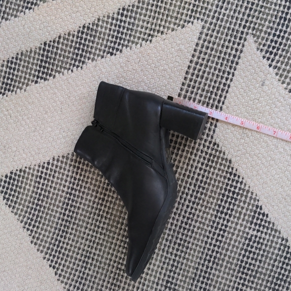 ECCO black leather Chelsea boots - Picture 10 of 10